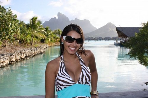 GabyMezerhane1's profile picture. Médico egresada de la UCV, Postgrado en Cirugía Plástica, Vivo por mis Padres, Por mi esposo, Por mi Perro y por mi PAÍS VENEZUELA!!♥ Orgullosa Flia MEZERHANE