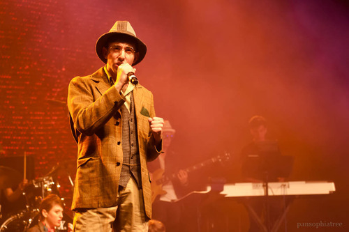 RosenthalArmy's profile picture. I'm going to try and make contact with the squirrel. as if i were one of its own species.