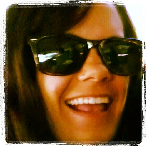 FeliFelll's profile picture. Mother. Lover. Student. Daughter. Sister. Friend.