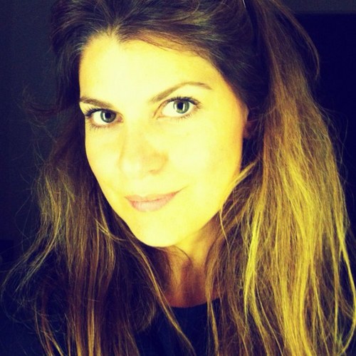 CelebriMake-up artist 17 Cosmetics brand ambassador Ah!! Y una Spanish señorita!