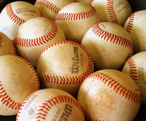 プロ野球あるある的なやつをつぶやきます。因みにbotです。3時間に1回つぶやきます。夜中はツイートしません。何かあるあるがある場合はDM送って下さい。自動フォロー返し中