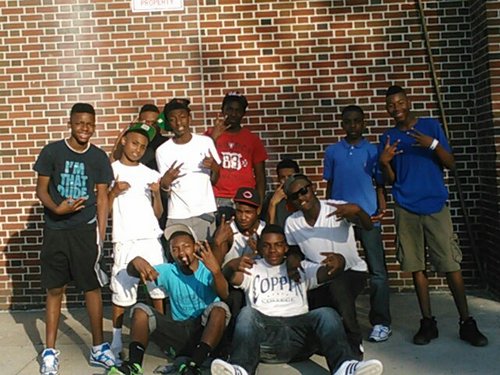 We onna rise tryin make a diffrence in da world    an if u tryin join hit us up on here an follow one of the leaders @getsum_lee