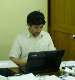 Nacido en Sotomó región de Los Lagos, Ingeniero Acuícola de la UACH.