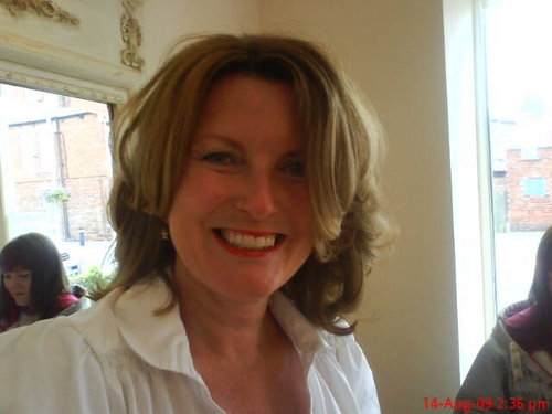 AuntyKarinY's profile picture. Mam, to Ben and Kate, wife to Phil, Aunty to many niblings both official and otherwise and a Runner.....😀