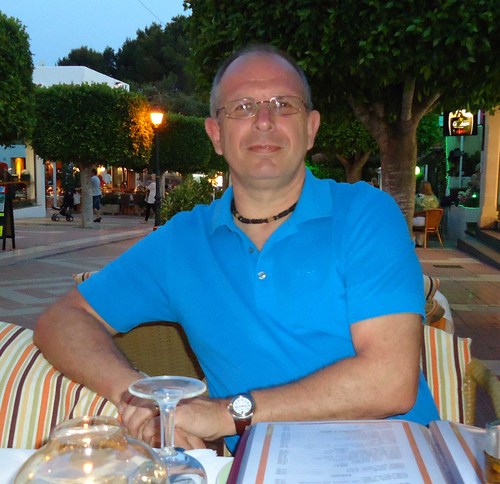 Retired. Previously firefighter then office worker. Married, 2 daughters and 5 grandkids. Enjoy holidays & football - support Leeds Utd - it's in the blood!!!