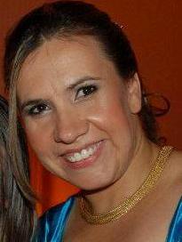 Cantora Gospel Twitter OFICIAL  @SilviaKer com um lindo Ministério Lançou CD e DVD ao Vivo Sem Palavras!