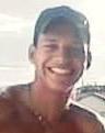 Solteito, 22 anos, forrozeiro, carinhoso seguindo todos de volta.