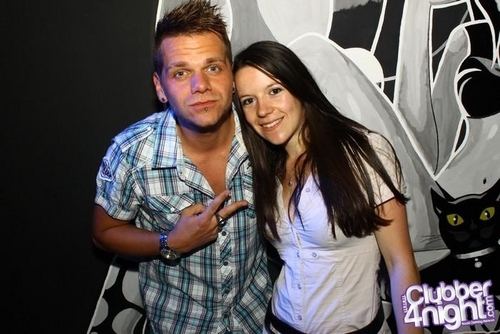 Laetitia, 23 ans, du 13 mais habite dans le 31, aime Keen'V, Nawaach, le soleil, la mer, ma plage, ma coco, mon homme,..et vie sa vie à la CarpeDiem (; #KF