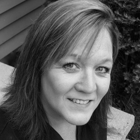 A nationally recognized author, advocate and speaker in the field of brain injury &  proud mother of eight!
 ~Award winning books: Unthinkable