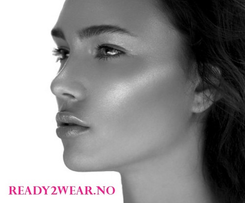 READY2WEAR.NO - See & Be Seen - READY2WEAR.NO skal ha et inspirerende utvalg av mote og skjønnhet for den trendbevisste kvinne på det norske markedet.