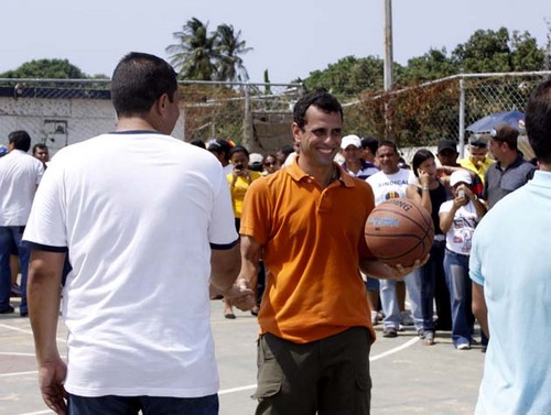 Jovenes con Henrique Capriles Radonski. #CaprilesPresidente