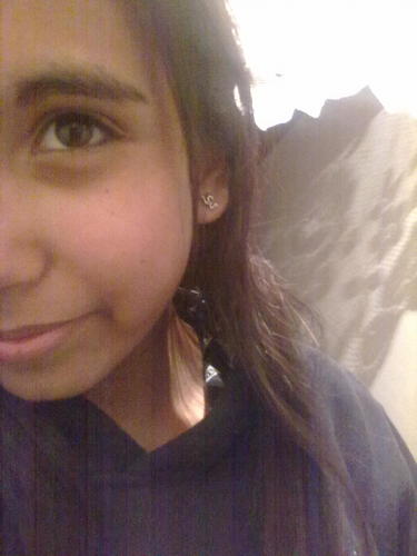 my motto is enjoy life to the fullest, never say never. My platonic love is Justin Bieber, my singers faboritos are 1D, Matt Hunter, Miley, Demi and more. :D