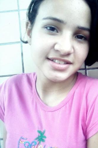 AllefiSiilva∞/ Irmã da @RayssaCavalcan_ // Tão chata , Tão boba , Tão ciumenta , Tão retardada , Tão eu.