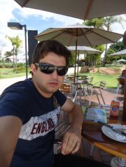 Diogo stronda elitizada , stronda com elegencia , é um charme revirante de primeira instancia , ganância , só se for querer mais stronda .
