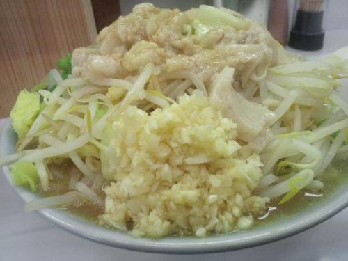 北九州市戸畑区・小倉北区で営業させて頂いておりますラーメンだるまです。超極太麺です。マシマシです。時々お得な情報もツイートするかも？ 馴れ合いはこちら→@daruma_buta 090-8357-8088