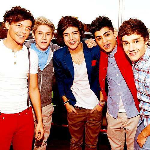Hola, qué tal, señoritas? ♥ OneDirectionInfection. Everything's on Favorites... Hope you like it! ♥ Just remember to smile and turn the world around :)