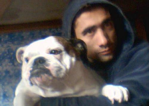 Fanatico del Real Madrid, disfruto ver t.v y pasear a mi perro #followback