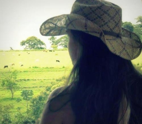 AnaKarolina111 Profile Picture