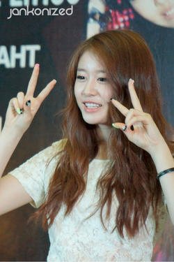 เราไม่ใช่แฟนเบสนะคะ แค่ผญ คนนึงที่รักจียอน ทักมาคุยกันเยอะๆนะค๊าา All my Jiyeon ^^ support @pjy1234 and T-ARA