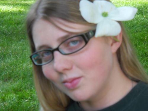 Im a daughter of GOD trying to figure out His plan for me; making plenty of friends and memories along the way. ;)