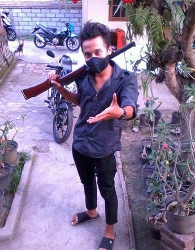 Baraxyoung's profile picture. I'am derector of Young Fotwear Bali
kami menerimaa pemesana sepatu dengan desain apapun,,, 
dan misi kami adalah memajukan produk ' dari Bali...