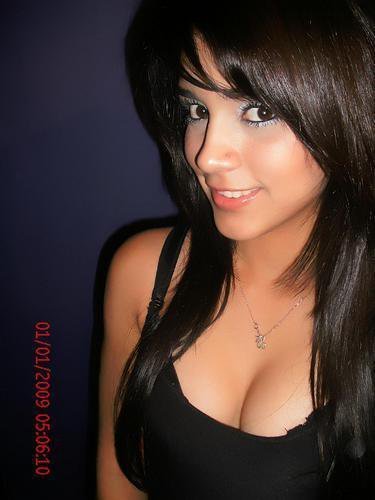 Modelo, fotógrafa y estudiante de mercadotecnia... que ama a la vida y sus besos son sabor a fresa *=)