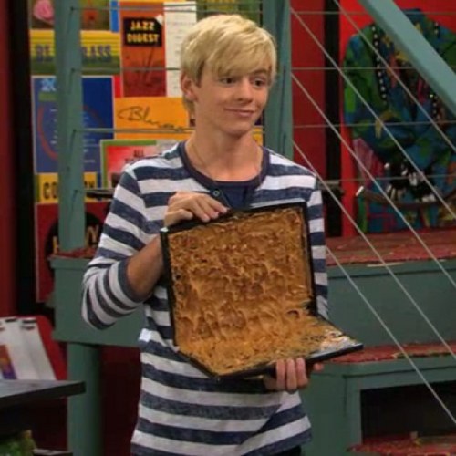 Austin_AllyFan's profile picture. Quoter and fan of the show Austin and Ally. First Twitter quoter of the show. Account started on November 22, 2011.