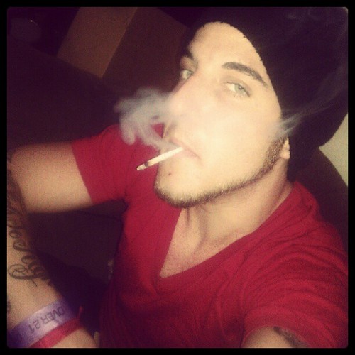 DrewsBlunt's profile picture. IM DREWS BLUNT! (@YukiGiggles)