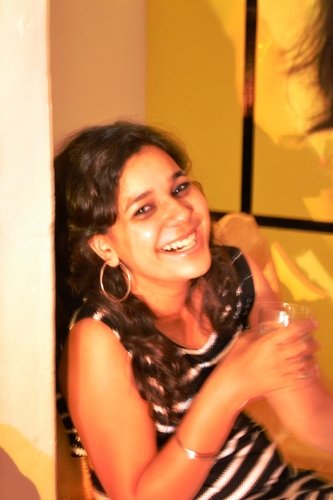 A free spirit person, a traveler, dancer, a marketer..crazy most of the time...believes in living life to its best!! and yeahh a philospher!!