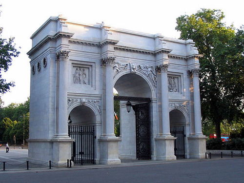 Dicas e informações valiosas para quem pretende visitar, estudar, trabalhar ou morar na Europa, principalmente em Londres - Inglaterra.