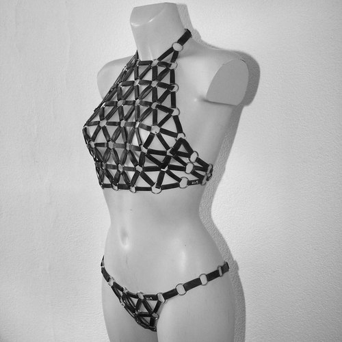 Willingerie's profile picture. Ik maak stijlevolle setje in ieder gewenste maat. Klik op onderstaande link om vele leuke modellen te bekijken.