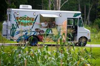 FoodieTruck's profile picture. Fresh, local food on the move.