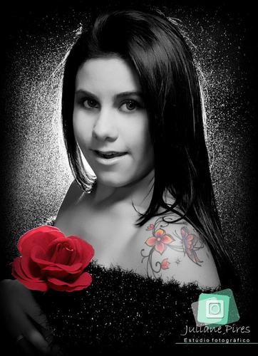 Nαo sou Perfeita ..
Fazer oqê néαh ? meus pαis tαvαm no Escuro Ψ
‘ Aquelα que vc fαlα   mαl, pαgα-pαu e fαz iguα ;D http://t.co/RLLrMboVnK