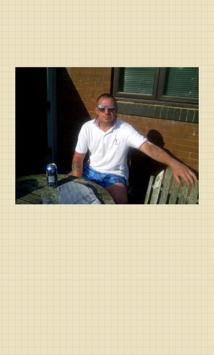 desd27's profile picture. me