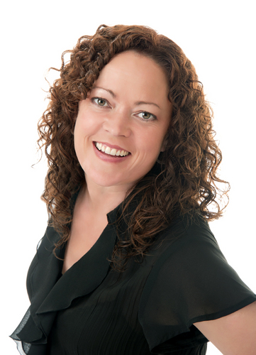 Enthusiastic social proud mom who enjoys connecting with dynamic and powerful individuals. I work as a broker providing financial solutions for my clients.