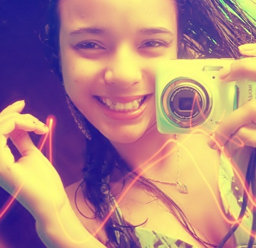Sou dançarina do dance life , torcedora do esporte clube bahia, amo meu edcarl0s, tenho 15 anos,signo de câncer !*