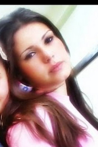 Ficar na sua = Covarde. Ter opinião = Revoltado. Gostar = Pagar pau. Não gostar = Inveja. Sociedade engraçada,essa