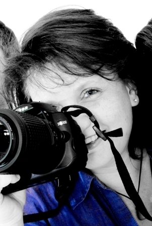 South African photographer who loves travelling, social media. A blogger and a working mom.  Passion for Landscape, Newborn and Real Estate photography.