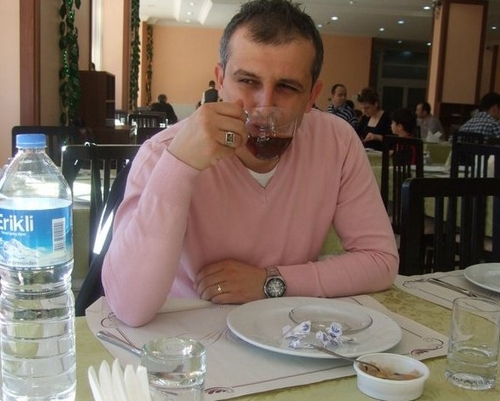 Asker,öğretmen, sosyolog “Toplumlar ve bireyler menfaatine müdrik değildir”