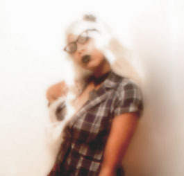 Ima really open minded chic. I love Music,Anime,Hentai,BDSM, Horror,bargain shopping, Cosplay and make up.