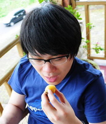 yang1yu4wen1's profile picture. Once upon a time....