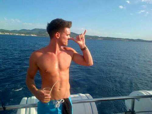 hey guys :) im just a fan of gaz trying to get a trend set #GetGazHisOwnTvShow, follow for a follow back :)