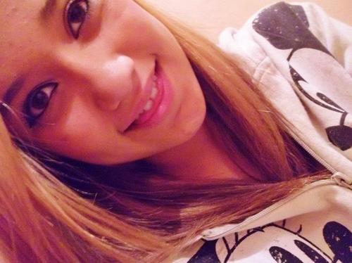 Heey, você ai.. eu sou feia, mas sou legal (: 
http://t.co/rFlfz1WUGl
    @_blockyou minha minguaau mais linda s2♥