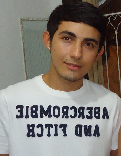 A vida me ensinou a nunca desistir. Nem ganhar, nem perder mas procurar evoluir. #