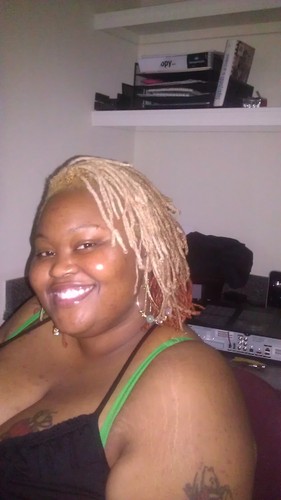 YaLuvsPink's profile picture. #Live,Laugh,Love