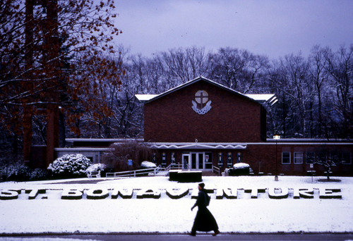 PROUD ST BONAVENTURE ALUM - Living in Syracuse...Love the Cubbies, Sabres, Dolphins, Bonas, and SU football