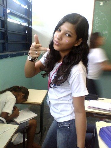 teem coisas em voocê q me fazem bem não sei porque;
                                        ;$