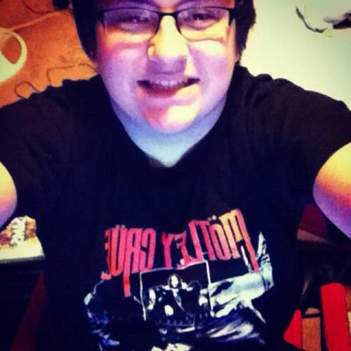 DylanRL96's profile picture. I follow back.