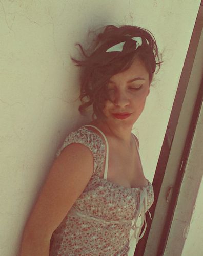 Hey im from Greece I love fashion and make up