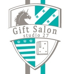 В Gift Salon «Studio27» на постоянной основе проводятся презентации эксклюзивных подарочных коллекций мировых брендов, молодых и состоявшихся художников, соврем